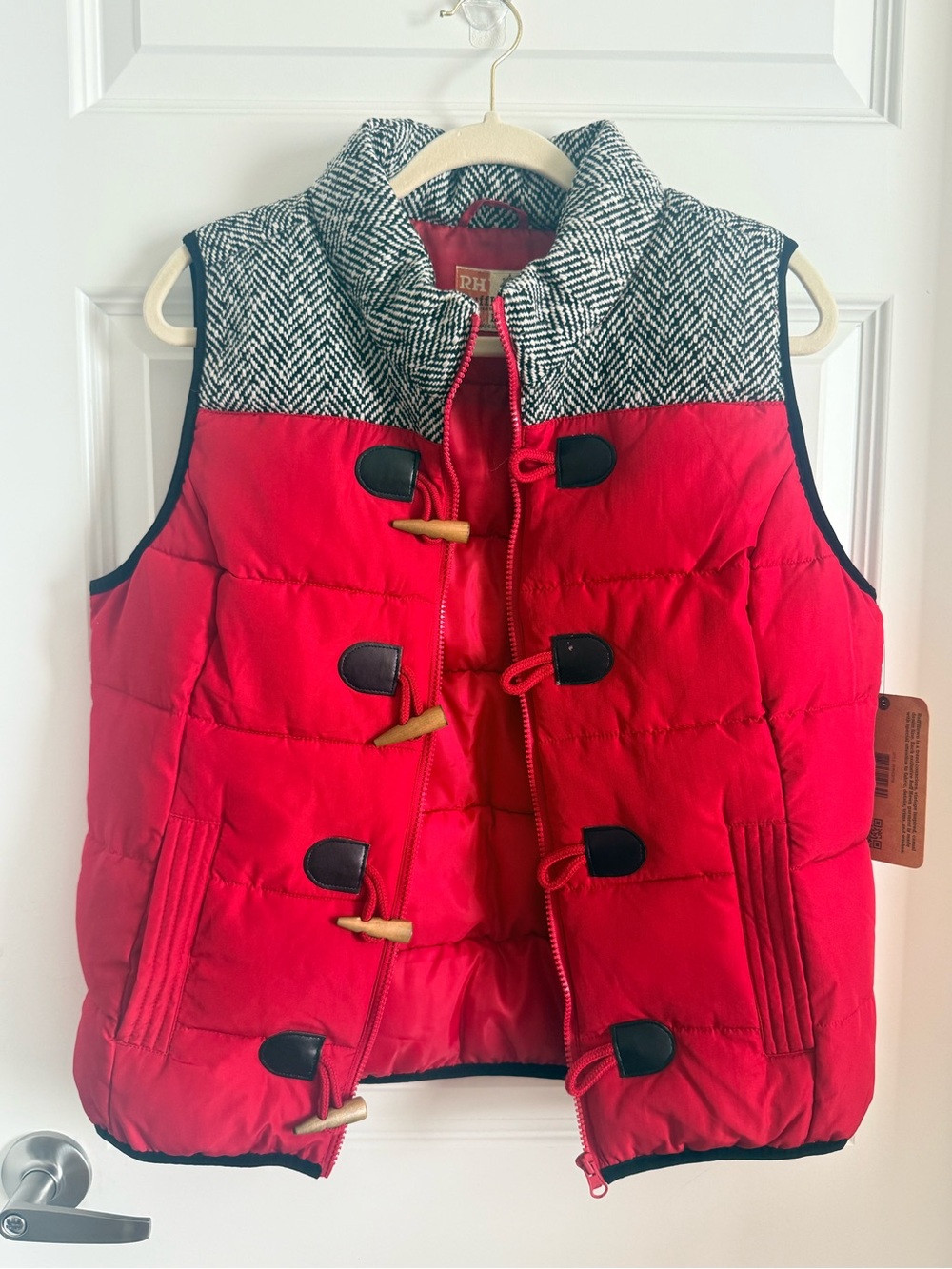 Women’s Red Puffer Vest with Herringbone Collar